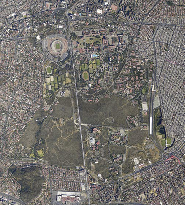 Fotografía aérea del campus principal de la Universidad Nacional Autónoma de México al sur de la capital mexicana, un ejemplo representativo de la organización humana del territorio